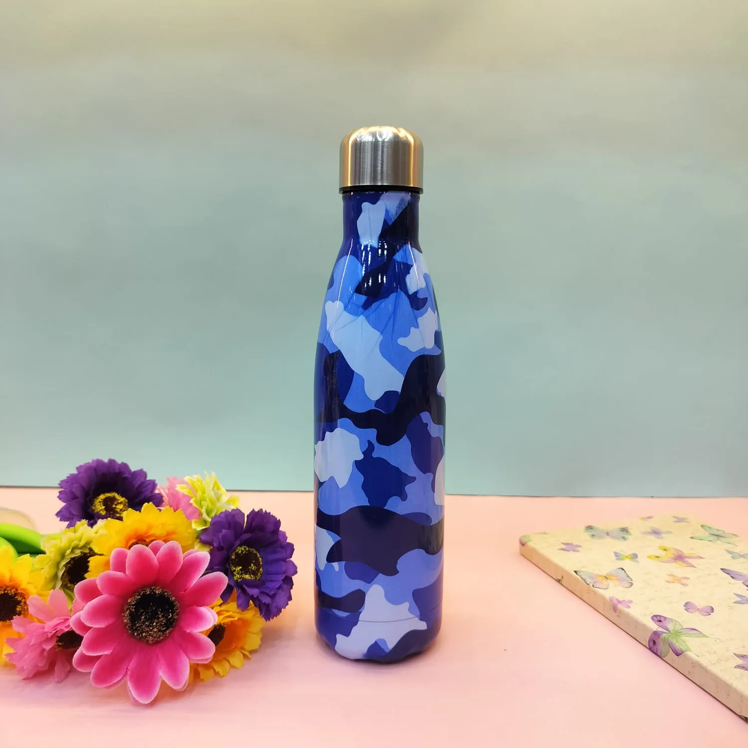 Military print water bottle (500ml).